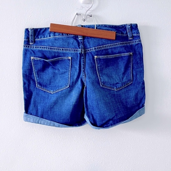 The Limited Cuffed Jean Short - Picture 2 of 5